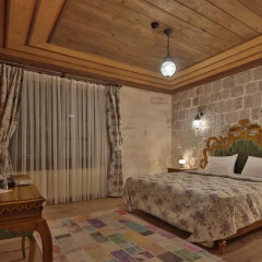 Elevres Stone House Hotel 4* Люкс повышенной комфортности с различными типами кроватей фото 2