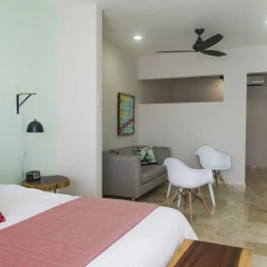 Koox Downtown Family Boutique Hotel 3* Люкс с различными типами кроватей