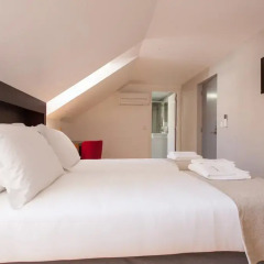 Отель Feels Like Home Rossio Prime Suites 4* Люкс с различными типами кроватей фото 18