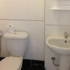Отель Jomtien Little Mango Guesthouse ванная фото 2