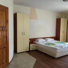 Апартаменты Adita Apartments In Bravo 1 Complex Солнечный берег комната для гостей