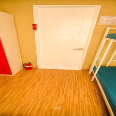 Kimchee Sinchon Guesthouse - Hostel Стандартный номер с 2 отдельными кроватями фото 7