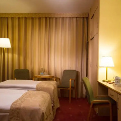 Hotel HP Park Plaza Wroclaw 4* Улучшенный номер с двуспальной кроватью