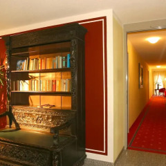 Airport Regentpark Hotel развлечения