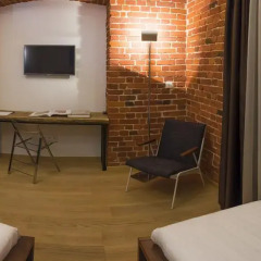 Дизайн-отель Brick 4* Улучшенный номер с 2 отдельными кроватями фото 5