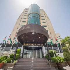 Bristol Hotel развлечения