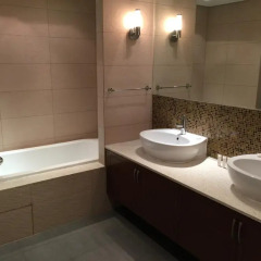 Отель Yanjoon Holiday Homes - Marina Residence ванная фото 2
