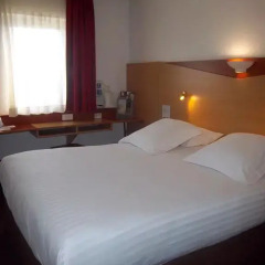 Отель Kyriad Cannes Mandelieu 2* Стандартный номер с различными типами кроватей фото 6