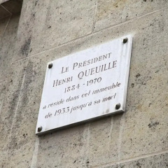 Апартаменты Private Apartment - Coeur de Paris - St Germain des Prés - 105 интерьер отеля