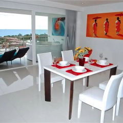 Отель Sunset Plaza Karon 2 bedrooms Nice Sea View в номере