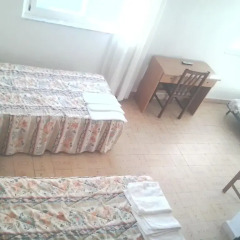 Отель Hostal Pineda Стандартный номер с различными типами кроватей фото 6