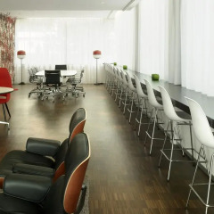 citizenM Hotel Amsterdam South 4* Стандартный номер с двуспальной кроватью