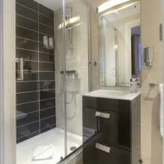Отель Comfort Inn & Suites Kings Cross Лондон ванная