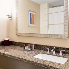 Bethesda North Marriott Hotel & Conference Center ванная