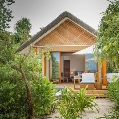 Отель Kudafushi Resort and Spa вид на фасад фото 2