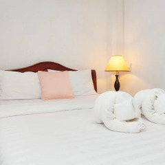 Отель Karon Sunshine Guesthouse & Bar 3* Стандартный номер с различными типами кроватей фото 3