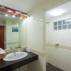 Отель Tropica Bungalow Resort 3* Улучшенное бунгало с различными типами кроватей фото 4