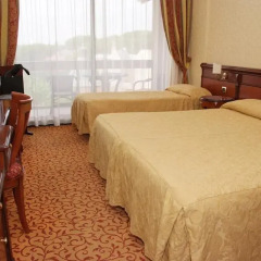 Отель Atahotel Villa Pamphili 4* Улучшенный номер с двуспальной кроватью фото 5