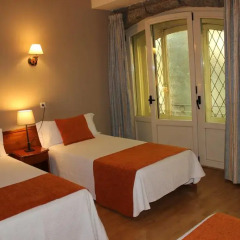 Отель Hostal San Lorenzo Стандартный номер фото 18
