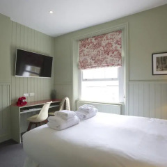 Georgian House Hotel 4* Стандартный семейный номер с различными типами кроватей фото 2