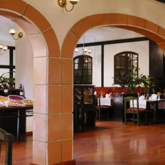Отель Sheraton Lagos Hotel Нигерия, Лагос - отзывы, цены и фото номеров - забронировать отель Sheraton Lagos Hotel онлайн гостиничный бар