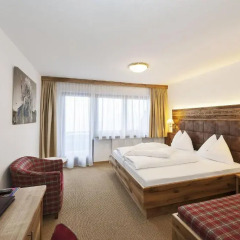 Отель Ferienhotel Tyrol Söll am Wilden Kaiser Австрия, Зёлль - отзывы, цены и фото номеров - забронировать отель Ferienhotel Tyrol Söll am Wilden Kaiser онлайн комната для гостей фото 5