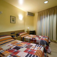 Hotel Esplugues 2* Стандартный номер с различными типами кроватей фото 4