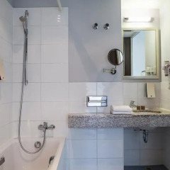 Отель Ramada Frankfurt am Main City Center & Financial District 4* Стандартный номер с различными типами кроватей фото 4