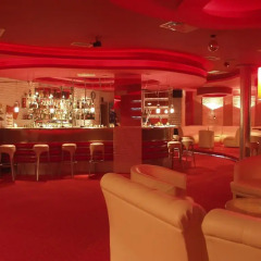Hotel Edelweiss- Half Board гостиничный бар