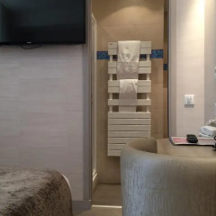 Отель Hôtel de la Fontaine сауна