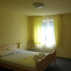 Отель Daskalov Bungalows Боженци комната для гостей