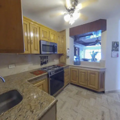 Отель Beautiful Beachfront Villa в номере