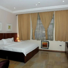 Отель Swiss International Mabisel Port Harcourt 4* Улучшенный номер с различными типами кроватей фото 9