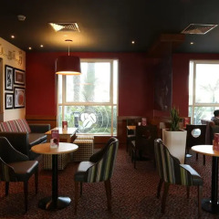Отель Premier Inn Dubai Investment Park питание