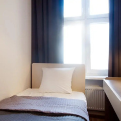 Отель 1 Night In Poznań - Wielka Apartments Польша, Познань - отзывы, цены и фото номеров - забронировать отель 1 Night In Poznań - Wielka Apartments онлайн комната для гостей фото 2