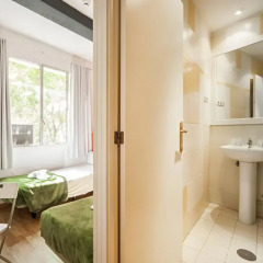 Отель Madrid Motion Hostels 2* Стандартный номер с 2 отдельными кроватями фото 3