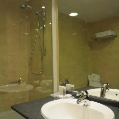 Отель Occidental Atenea Mar - Adults Only 4* Улучшенный номер с различными типами кроватей фото 14