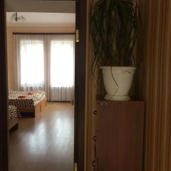 Отель Guesthouse Gia сейф в номере