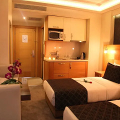 Emerald Hotel 3* Стандартный семейный номер с различными типами кроватей
