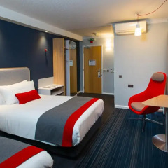 Отель Holiday Inn Express Bath комната для гостей фото 2