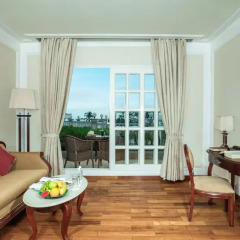 Sunrise Nha Trang Beach Hotel & Spa 4* Улучшенный номер с 2 отдельными кроватями фото 4