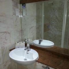 Manor Hotel ванная