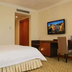 Отель China Mayors Plaza 4* Улучшенный номер с различными типами кроватей фото 4