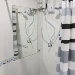 Ananas Phuket Central Hostel Кровать в общем номере фото 4
