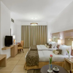 Toledo Hotel 4* Стандартный семейный номер с двуспальной кроватью фото 2