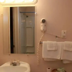 Отель America's Best Inn and Suites США, Ниагара-Фолс - 1 отзыв об отеле, цены и фото номеров - забронировать отель America's Best Inn and Suites онлайн ванная