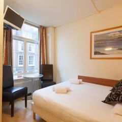 The Townhouse Hotel Номер с общей ванной комнатой с различными типами кроватей (общая ванная комната) фото 6