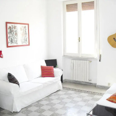 Апартаменты Colorful and Lively Vatican Apartment комната для гостей фото 4
