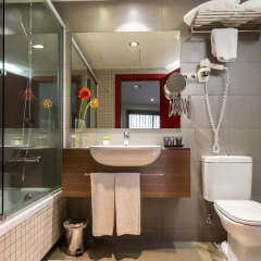 Leonardo Boutique Hotel Barcelona Sagrada Familia ванная