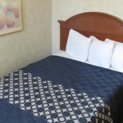 Отель Days Inn Airport Center LAX 2* Стандартный номер с различными типами кроватей фото 6